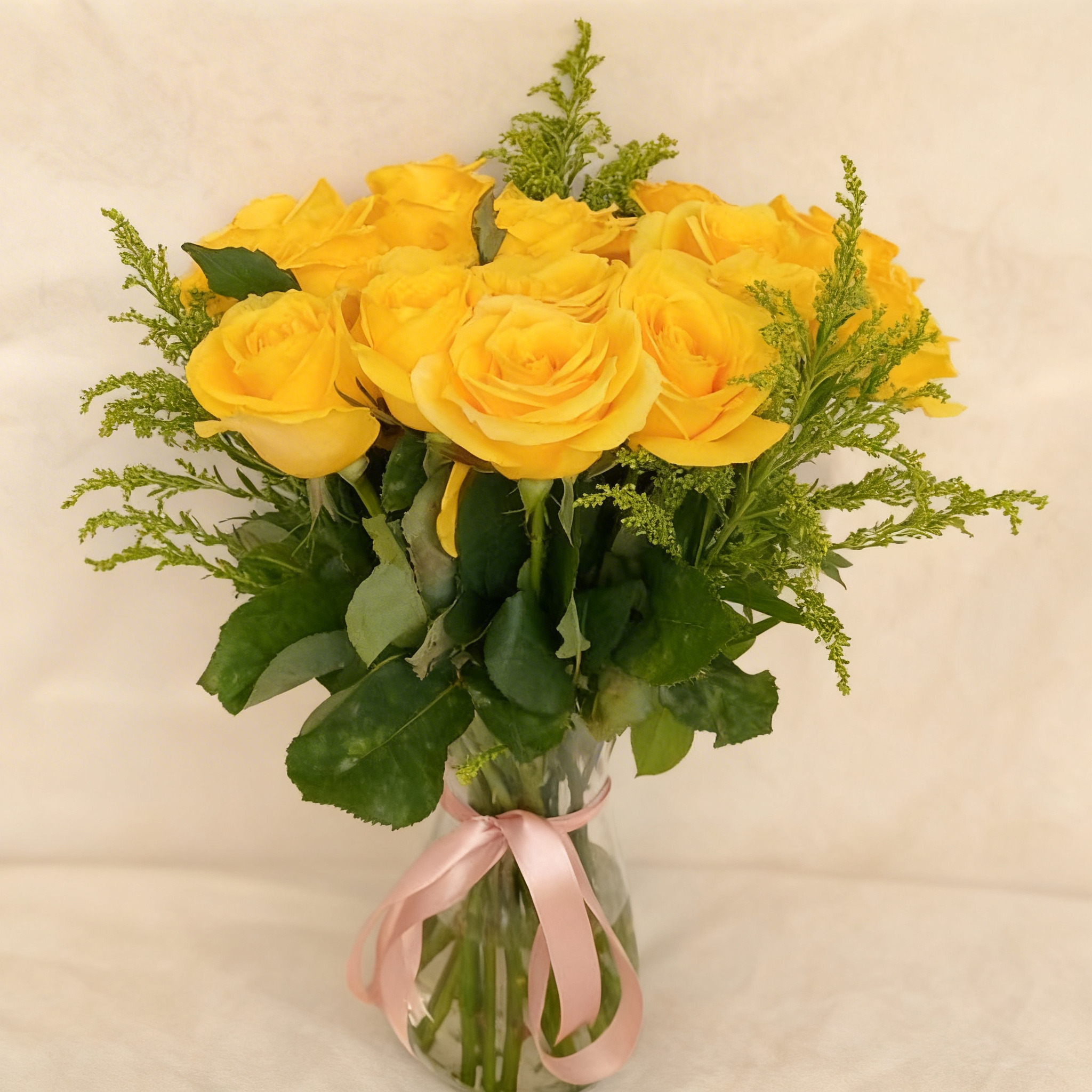 18 Yellow Roses