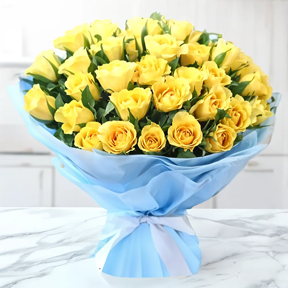 100 yellow roses bouquet with fillers